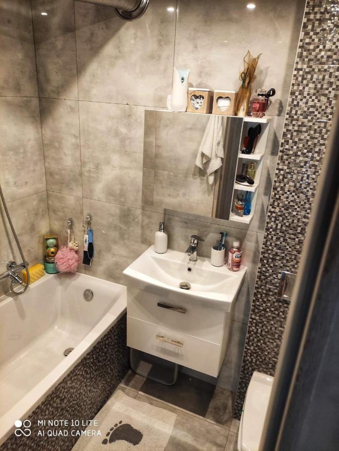 Apartament Dwupokojowy O Wysokim Standardzie Apartment Руда Шльонска Екстериор снимка
